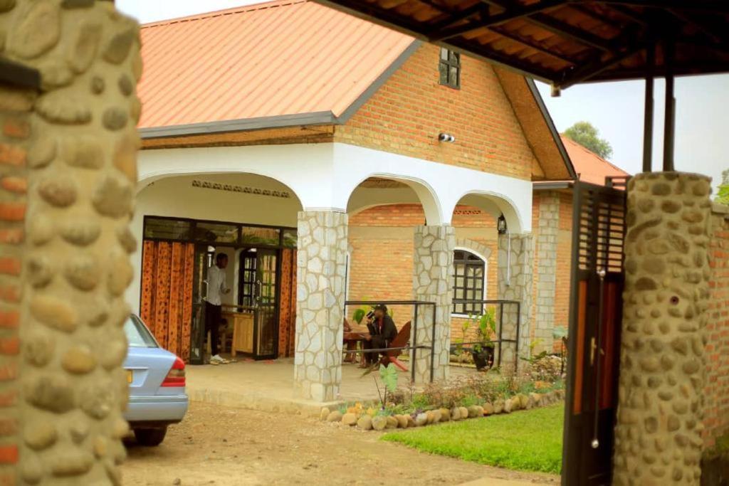 Urugano Virunga Palace Nyarugina Exterior photo
