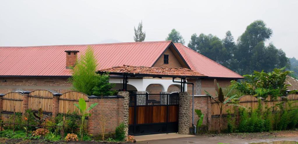 Urugano Virunga Palace Nyarugina Exterior photo